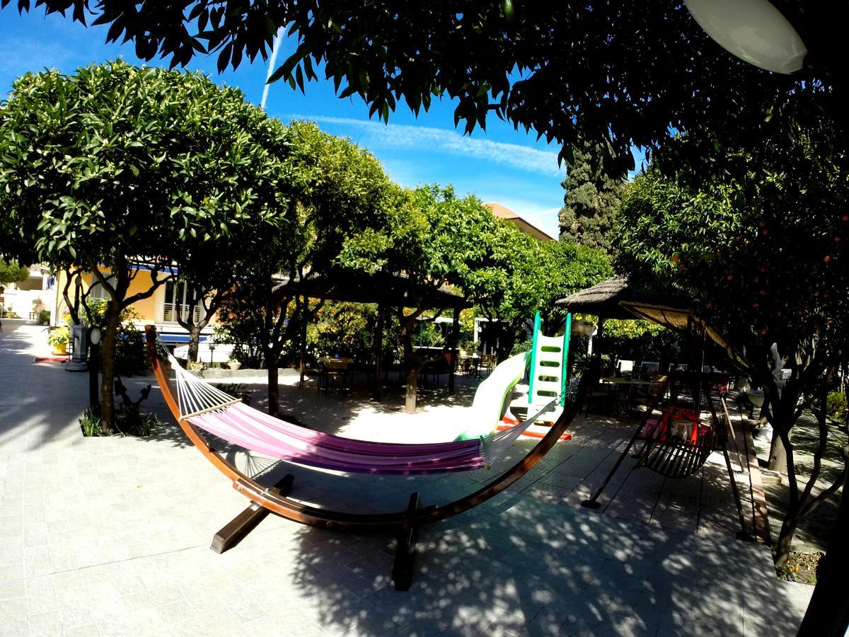 Hotel Villa Delibera Varazze Exterior foto